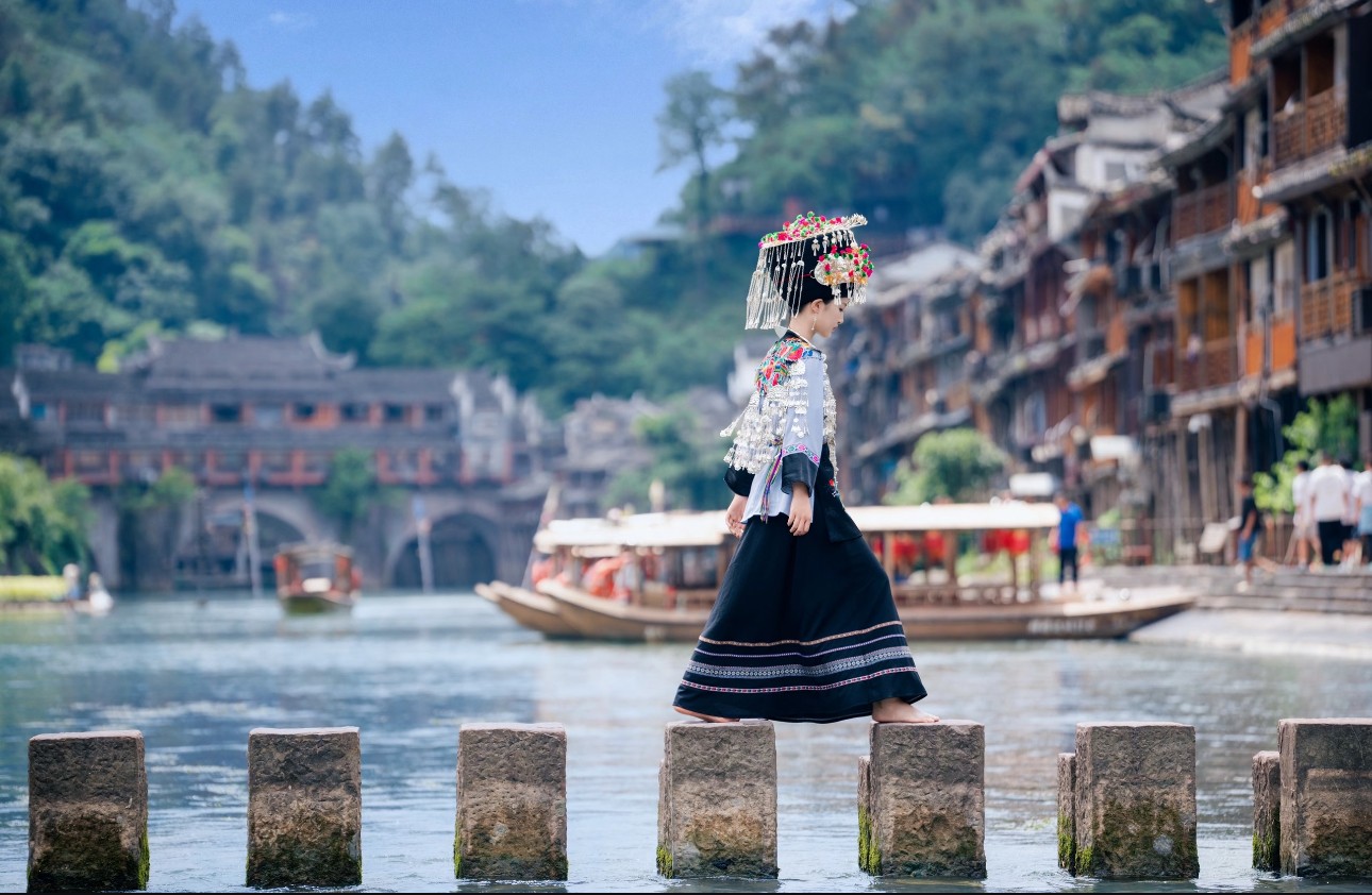 Zhangjiajie to Fenghuang Ancient Town